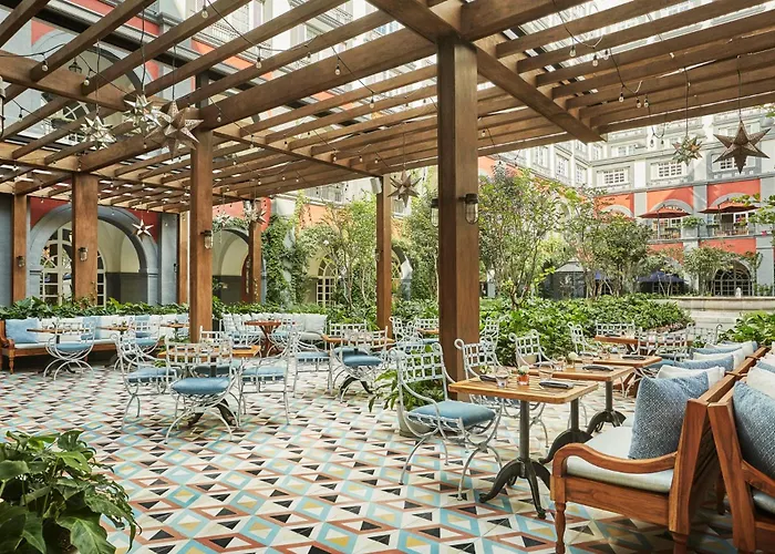 Four Seasons 5*
