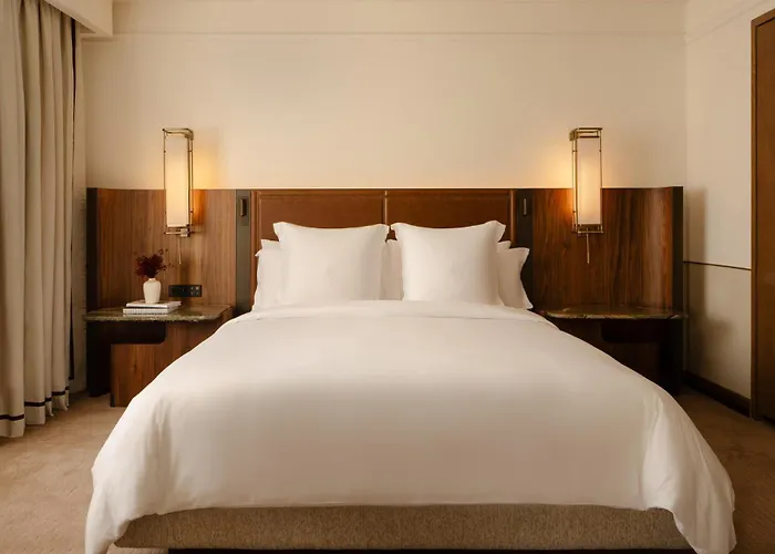 Отель Four Seasons 5*