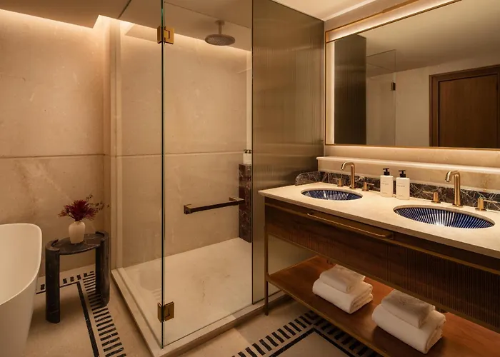 Four Seasons 5*